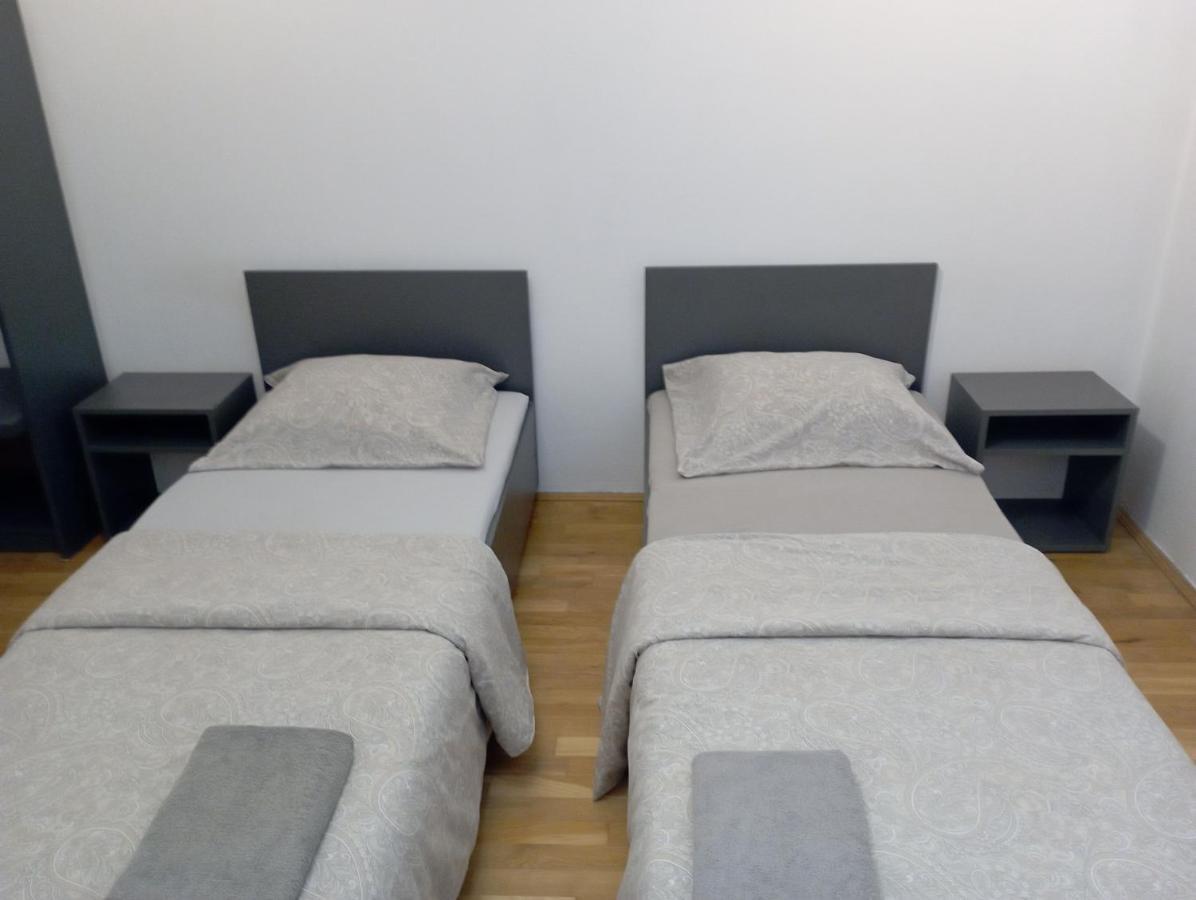 Meier House Wawer Hotel Warsawa Bagian luar foto